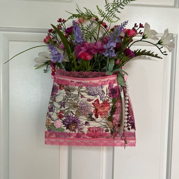 Decorated oversized tin can - Picture 2 of 13